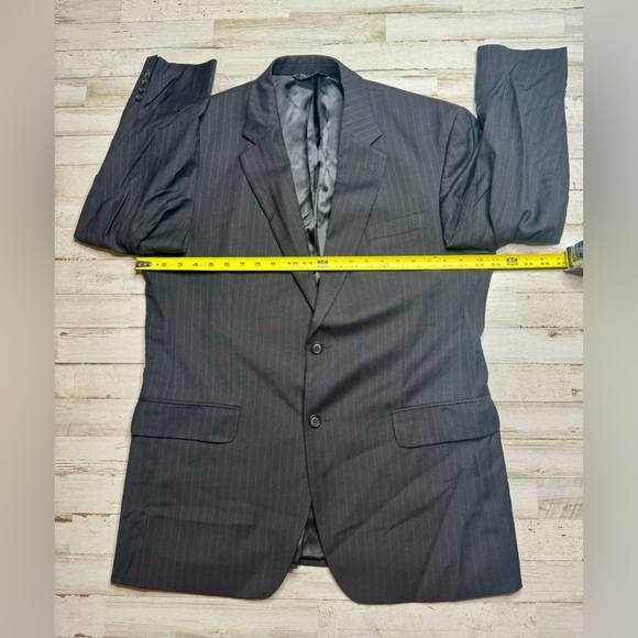 Jos. A. Bank Mens Black Wool Classic Fit Sport Coat Blazer Jacket 43R Pinstripe - Picture 4 of 11